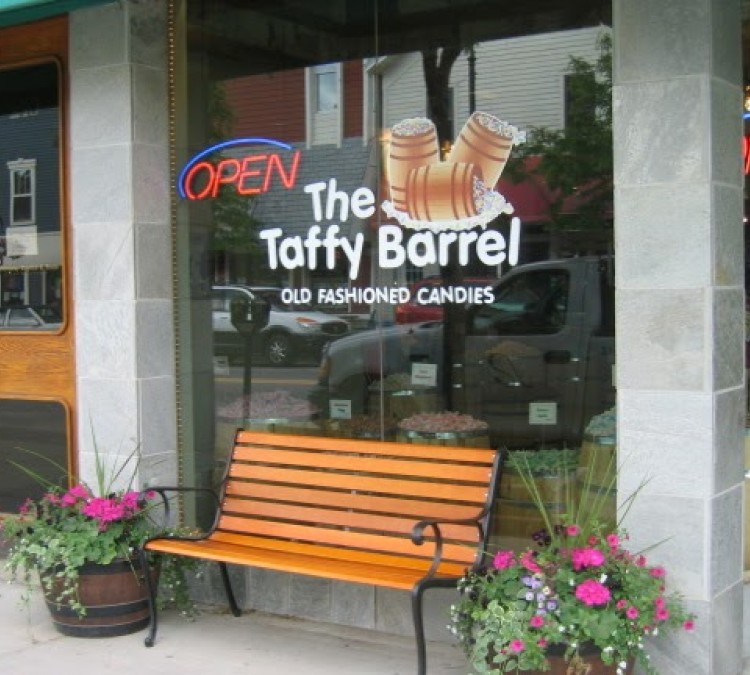 the-taffy-barrel-photo